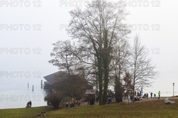 Bootshaus im fog, Historisches Hotel La Villa, am Starnberger See, Niederpöcking, Upper Bavaria, Bavaria, Germany
