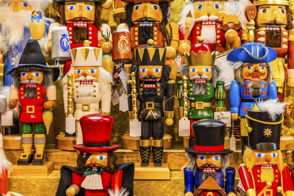 Sales stand with nutcracker figures, Christkindlmarkt, Marienplatz, Munich, Upper Bavaria, Bavaria, Germany