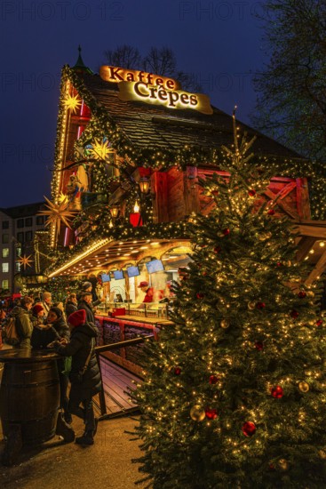 Illuminated, sales stand for coffee and sweets, Christkindlmarkt, Rindermarkt, Munich, Upper Bavaria, Bavaria, Germany
