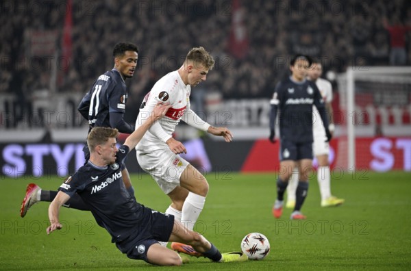Duel, action Finn Jeltsch VfB Stuttgart (29) against Gijs Smal Feyenoord Rotterdam (05) Europa League, MHPArena, MHP Arena Stuttgart, Baden-Württemberg, Germany