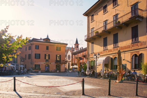 Menaggio, beautiful tourist town on the western shore of Lake Como, Piazza Garibaldi, Como Province, Lombardy, Italy