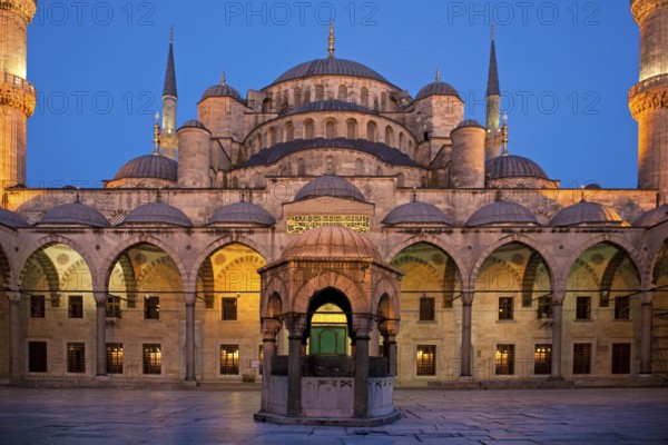 161/Blue mosque at night