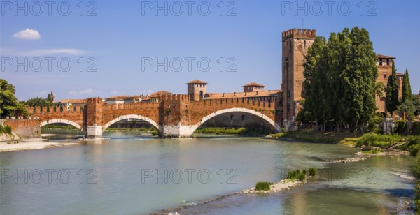 Castelvecchio and Ponte Scaligero, Scaliger Bridge, 1354 - 1357, Verona with medieval old town, Veneto, Italy, Verona, Veneto, Italy