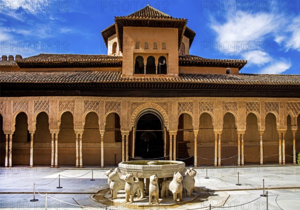 Lion Palace, Palacio de los Leones, with the Royal Family's Private Apartments, Nasrid Palaces, Alhambra, Granada, Granada, Andalucia, Spain