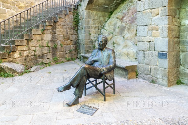Bronze sculpture Luis Garcia Berlanga (1921-2010) film director, Sos del Rey Catolico, Aragon, Spain, by José Luis Fernández 2009