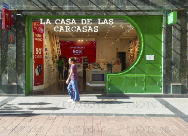 La Casa De Las Carcasas mobile phone accessory shop store, city centre of Zaragoza, Aragon, Spain