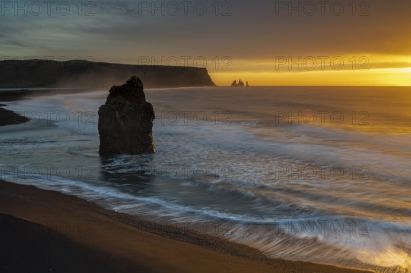 Beach, fog, morning, sunlight, Black Beach, Dyrholaey, Iceland