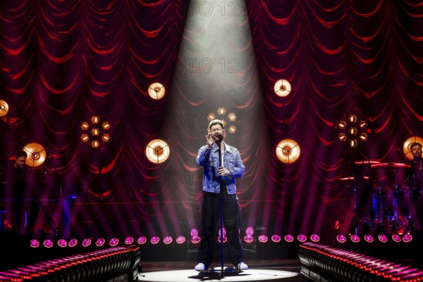 Calum Scott live on The Avenoir Tour at Berlin's Tempodrom on 04.11.2025