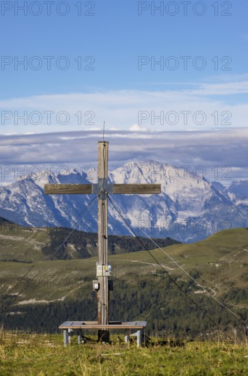 Summit Cross, Hoher Zinken, Postalm, Osterhorn Group, Salzkammergut, Province of Salzburg, Austria