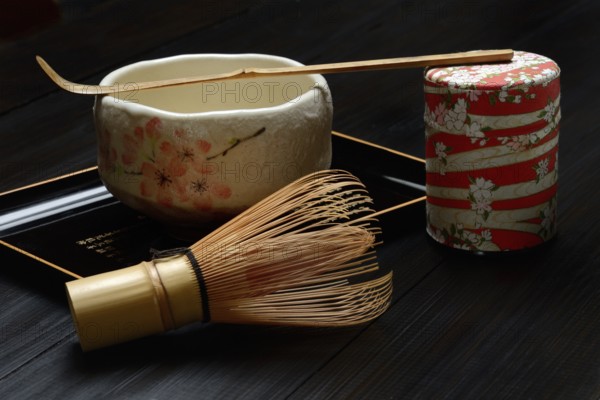 Matcha tea preparation accessories, tea utensils
