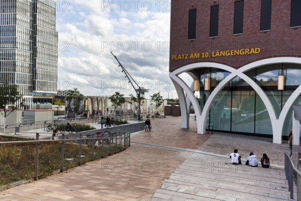 10th longitude square, inscription, modern architecture, pedestrian zone, Westfield Überseequartier, modern shopping center, HafenCity, Hamburg, Germany