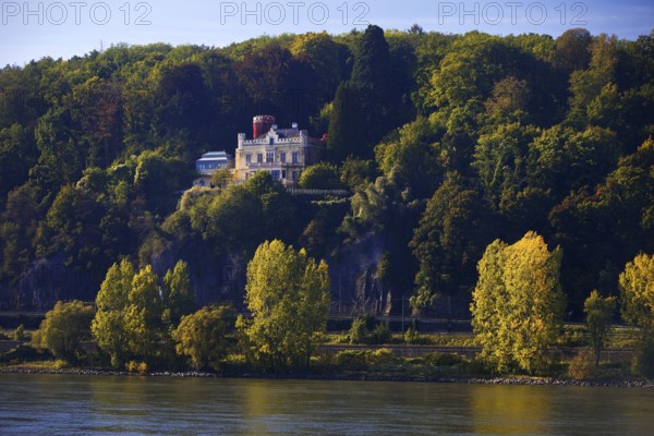 Marienfels Castle with Rhine, former residence of entertainer Thomas Gottschalk, Remagen, Rhineland-Palatinate, Germany