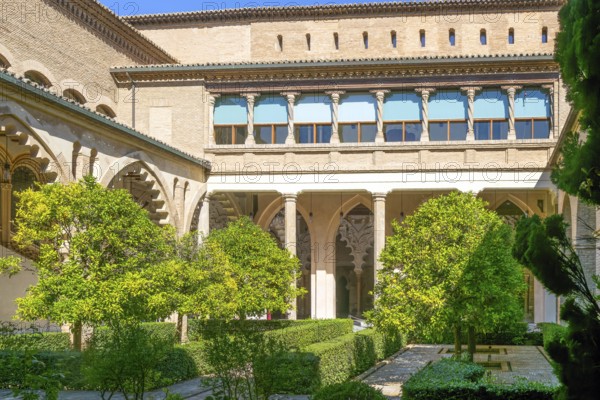 Moorish design of courtyard garden of Santa Isabel, Aljafería Palace, Zaragoza, Aragon, Spain