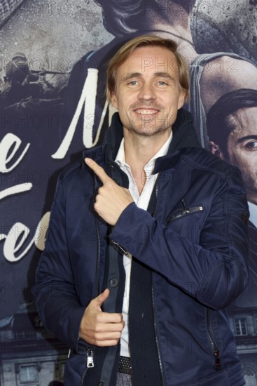 Felix von Jascheroff, film premiere Make Me Feel at the Zoo Palast Berlin, 29.10.2025