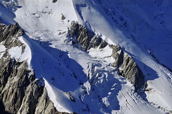 Detailed view of a glacier on a mountain, Dôme du Goûter, viewing platform, Aiguille du Midi mountain station, Chamonix-Mont-Blanc, Haute-Savoie, France