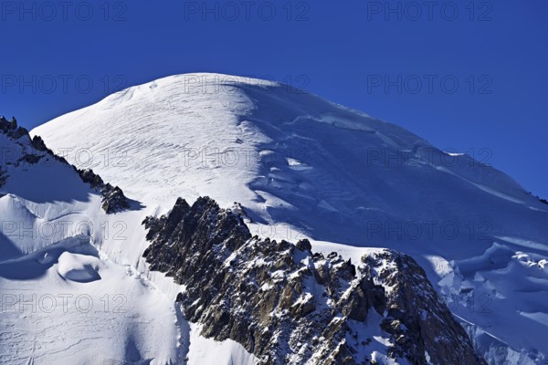 Snow-covered Mont-Blanc, Aiguille du Midi mountain station viewing platform, Chamonix-Mont-Blanc, Haute-Savoie, France