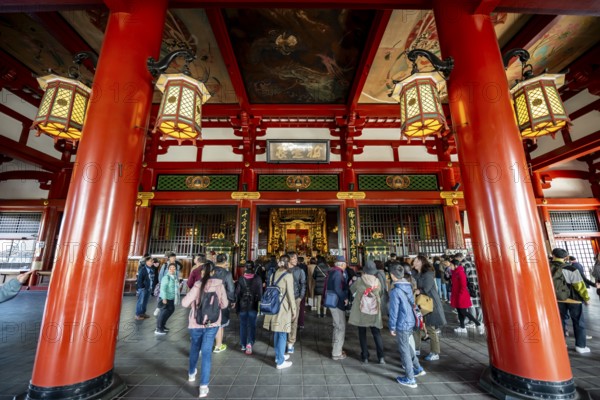 Interior view, Buddhist temple complex, main hall, Asakusa shrine or Senso-ji temple, Asakusa, Tokyo, Japan
