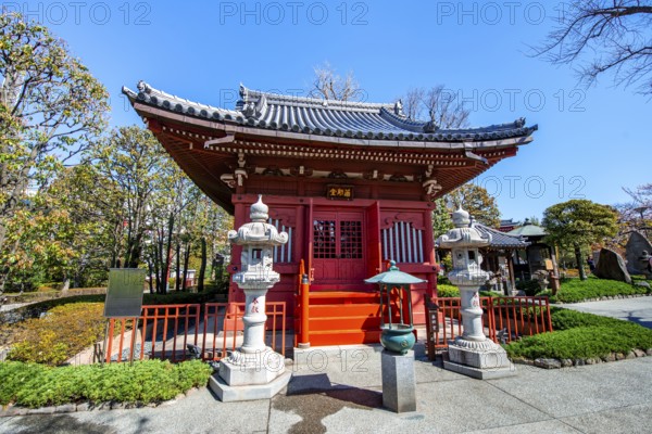 Small red pavilion, Buddhist temple complex, Asakusa shrine or Senso-ji temple, Asakusa, Tokyo, Japan