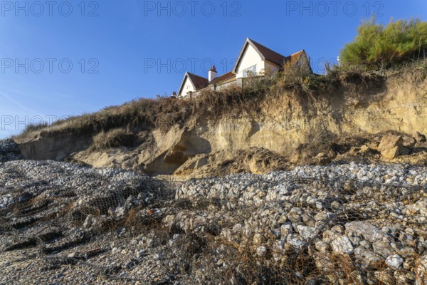 Clifftop houses at risk from coastal erosion, Thorpeness, Suffolk, North Sea coast, England, UK October 2025