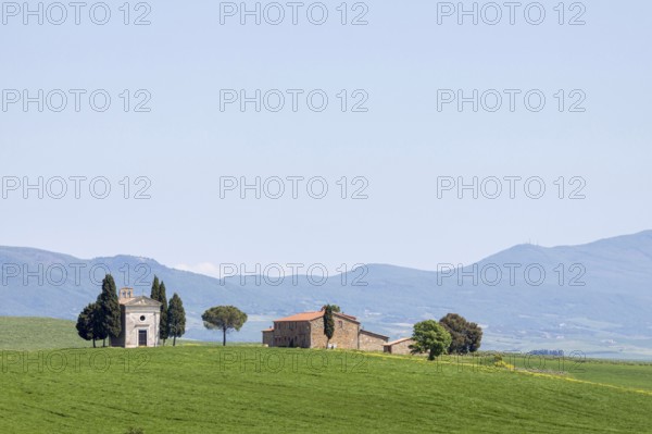 Cappella della Madonna di Vitaleta, Vitaleta Chapel, near San Quirico d'Orcia, Tuscany, Italy