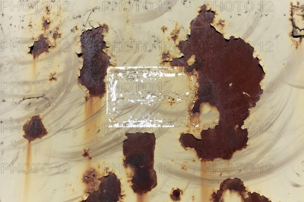 Rust on the metal door of an industrial building, detail, Düsseldorf, North Rhine-Westphalia, Germany