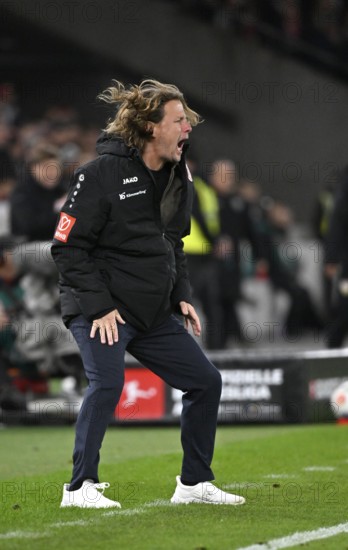 Coach coach Bo Henriksen 1st FSV Mainz 05 on the sidelines Gestik Gesture MHPArena, MHP Arena Stuttgart, Baden-Württemberg, Germany