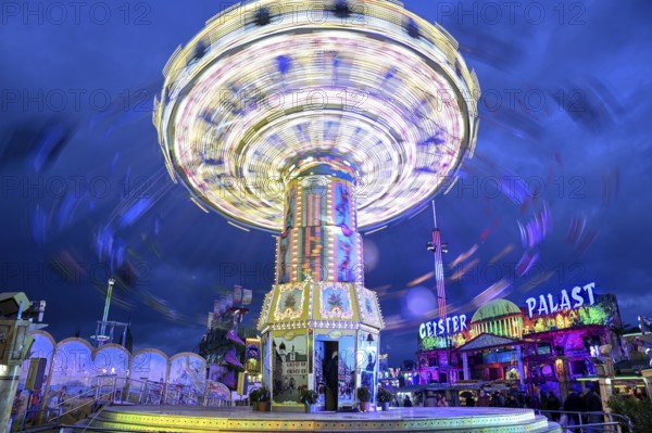 Chain carousel, blue hour, blue hour, Oktoberfest, Munich, Bavaria, Germany