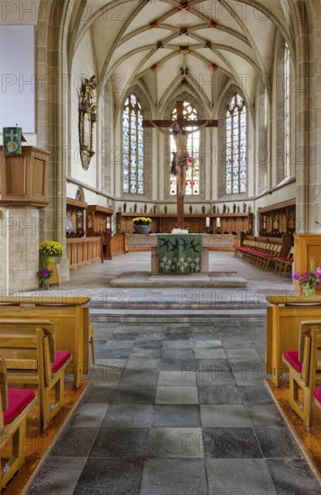 St. Martin's Church with altar, interior view, market square, Pfullingen, Baden-Württemberg, Germany