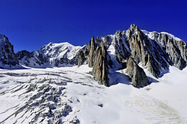 View of the mountains from the Télécabine Panorama Railway, La Tour Ronde, Mont Blanc, Le Mont Blanc du Tacul, in the foreground the glacier du Géant, Chamonix-Mont-Blanc, Haute-Savoie, France