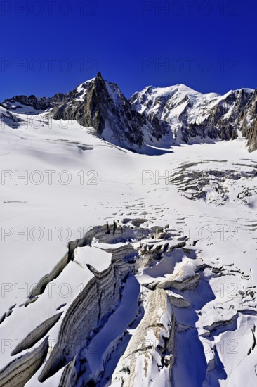 View of the mountains from the Télécabine Panorama Railway, La Tour Ronde, Mont Blanc, in the foreground the glacier du Géant, Chamonix-Mont-Blanc, Haute-Savoie, France