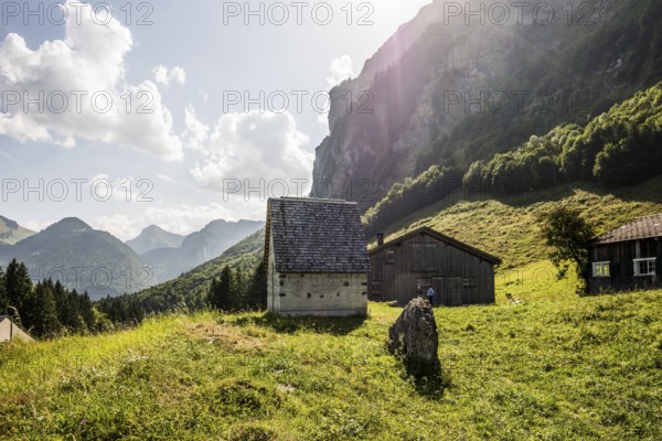 Alm and modern chapel, Alm Enge, Hirschau, Kanisfluh, Bregenzerwald, Vorarlberg, Alps, Austria