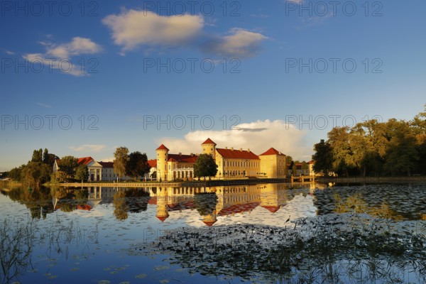 Rheinsberg Castle, lakeside with Lake Grienerick, Ostprignitz-Ruppin district, prime example of Friederician Rococo, Brandenburg, Germany