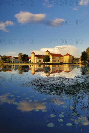 Rheinsberg Castle, lakeside with Lake Grienerick, Ostprignitz-Ruppin district, prime example of Friederician Rococo, Brandenburg, Germany