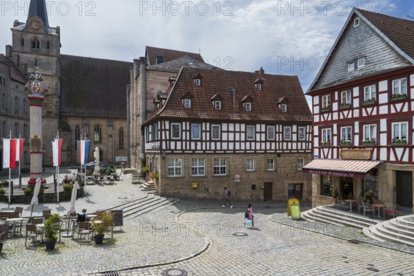 Melchior-Otto-Platz with Ehrensäule, Obere Altstadt, Kronach, Upper Franconia, Franconia, Bavaria, Germany