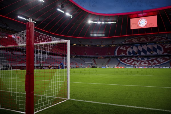 Overview, totals, scoreboard, goal, logo FC Bayern Munich, FCB, blue hour, Champions League, Allianz Arena, Munich, Bayern, Germany