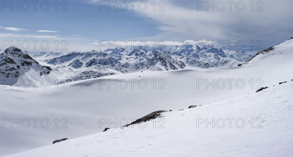 View of mountain panorama with mountain peaks of the Bernina Group, mountain scenery in winter, Bündner Haute Route, Albula Alps, Rhaetian Alps, Grisons, Switzerland