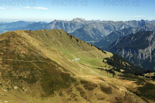 View from Fellhorn to Schlappoldkopf and Söllerkopf, in the back Nebelhorn and mountains of the Allgäu Alps, Oberstdorf, Oberallgäu, Bavaria, Germany