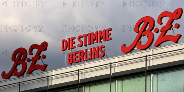 Neon sign for the tabloid B. Z. The voice of Berlin at the Europa-Center, Charlottenburg, Berlin, Germany