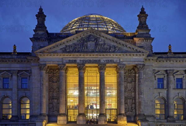 Reichstag in the evening, German Bundestag, government district, Berlin, Germany