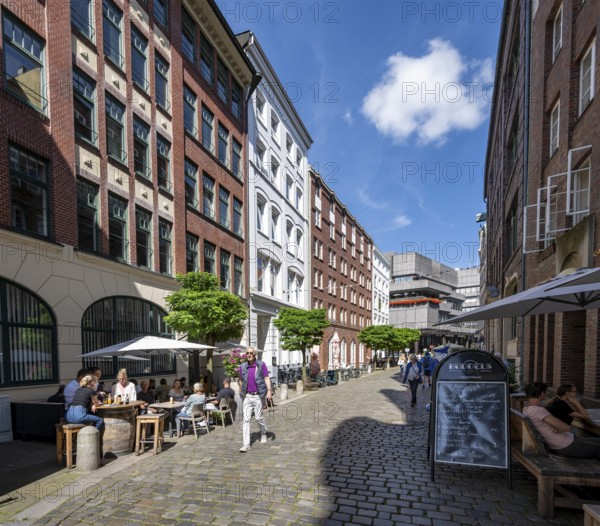 Restaurants and historic houses on Deichstraße, Hamburg, Germany
