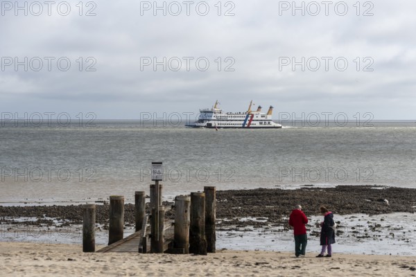 Ferry of the Wyker Dampfschiffs-Reederei (W.D.R.), North Friesland, Wyk, Föhr Island, Schleswig-Holstein, Germany
