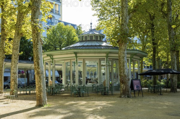 Vichy. Pavillon in Parc des sources. Source Park. Allier. Auvergne Rhone Alpes. France