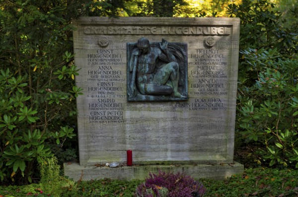 Gravesite, Tomb, Grave of the Hugendubel family, Forest cemetery, Autumn, autumnal, Stuttgart, Baden-Württemberg, Germany