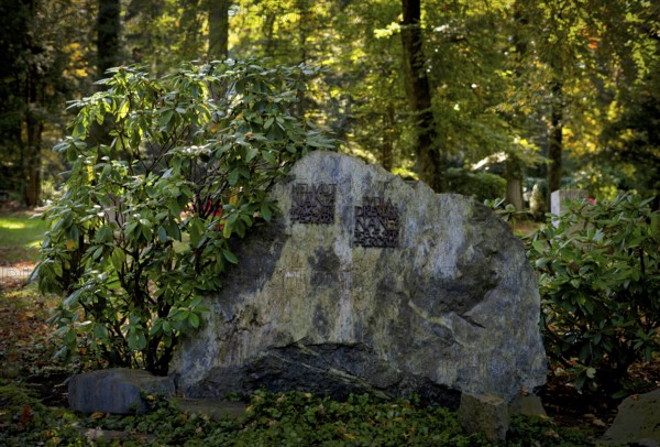 Gravesite, Gravestone, Grave of the Helmut Lanz family, Lydia Drexler Nanz, Forest Cemetery, Autumn, autumnal, Stuttgart, Baden-Württemberg, Germany