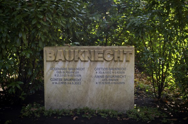 Gravesite, Gravestone, Grave of the Gottlob and Rosemarie Bauknecht family, Waldfriedhof, autumn, autumnal, Stuttgart, Baden-Württemberg, Germany
