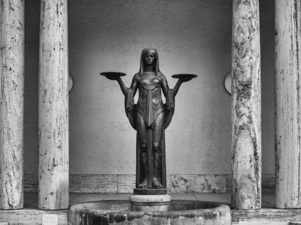 Statue, fountain figure The Tearful One, Goddess of Fate, funeral parlour, forest cemetery, black and white, Stuttgart, Baden-Württemberg, Germany