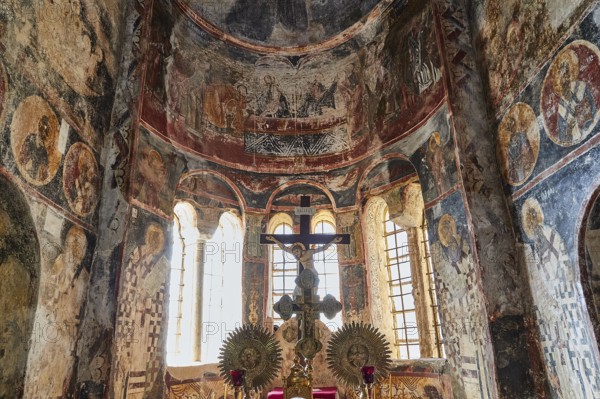 Metropolis, Metropolitan Church of Agios Dimitrios Mystras, Richly decorated interior of an orthodox church with frescoes and altar decorations, Mystras, Mistra, UNESCO World Heritage Site, Medieval Byzantine ruined city, northwest of Sparta, foothills of the Taygetos Mountains, Peloponnese, peninsula, Greece