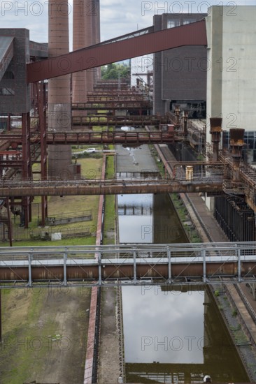 Zollverein coking plant, coke ovens, chimneys, conveyor bridges, view from above, UNESCO World Heritage Site, Essen, Ruhr area, North Rhine-Westphalia, Germany