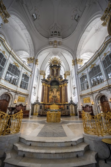 St Michael's Church, Michel, Baroque Church of St Michael, Baroque altar area with golden decoration and paintings, Hamburg, Hanseatic City of Hamburg, Germany