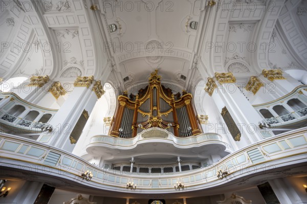 St Michael's Church, Michel, Baroque Church of St Michael, Baroque organ with golden decoration, Hamburg, Hanseatic City of Hamburg, Germany